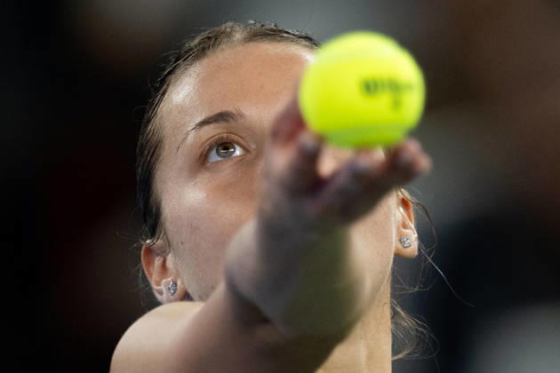 (261018) -- WUHAN, Oct. 18, 2026 -- Maja Chwalinska serves during the women s singles final match between Maja Chwalinska of Poland and Sonay Kartal of Britain at the 2026 Wuhan Open tennis tournament in Wuhan, capital of central China s Hubei Province, Oct. 18, 2026. ) (SP)CHINA-WUHAN-TENNIS-WUHAN OPEN-WOMEN S SINGLES-FINAL (CN) WuxZhizun 