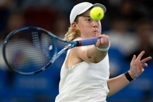 (261018) -- WUHAN, Oct. 18, 2026 -- Sonay Kartal hits a return during the women s singles final match between Maja Chwalinska of Poland and Sonay Kartal of Britain at the 2026 Wuhan Open tennis tournament in Wuhan, capital of central China s Hubei Province, Oct. 18, 2026. ) (SP)CHINA-WUHAN-TENNIS-WUHAN OPEN-WOMEN S SINGLES-FINAL (CN) WuxZhizun 