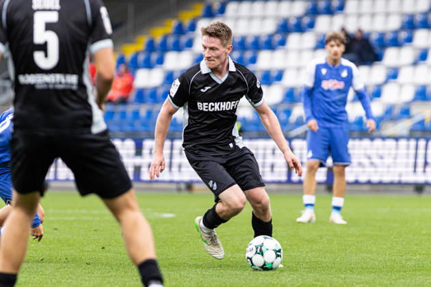 Germany: TSG Hoffenheim II vs. SC Verl, 3. Liga, 2026–27 season, Dietmar Hopp Stadium, Sinsheim; Dennis Waidner, SC Verl, 8 am Ball, Sinsheim, Dietmar Hopp Stadium, Baden-Württemberg, Germany Copyright: xBenedictxChristx