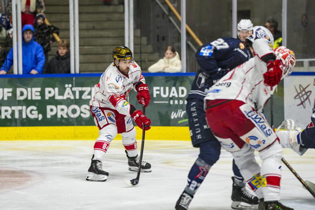 Louis Brune Eispiraten Crimmitschau, 84, GER, Ravensburg Towerstars vs. Eispiraten Crimmitschau, Ice Hockey, DEL2 Regular Season, Matchday 10, 2026–2027 Season, October 18, 2026, GER, Ravensburg Towerstars vs. Eispiraten Crimmitschau, Ice Hockey, DEL2 Regular Season, Matchday 10, 2026–2027 Season, October 18, 2026, Ravensburg Copyright: xEibner-Pressefoto MaximilianxRistx EP_MRT