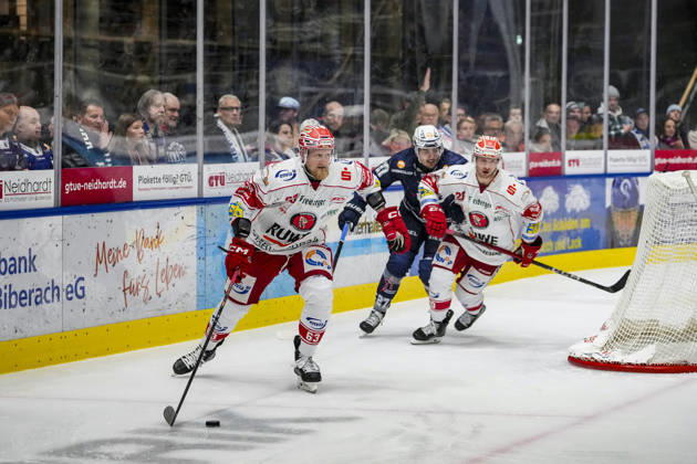 Stanislav Dietz, Eispiraten Crimmitschau, 63, GER, Ravensburg Towerstars vs. Eispiraten Crimmitschau, Ice Hockey, DEL2 Regular Season, Matchday 10, 2026–2027 Season, October 18, 2026, GER, Ravensburg Towerstars vs. Eispiraten Crimmitschau, Ice Hockey, DEL2 Regular Season, Matchday 10, 2026–2027 Season, October 18, 2026, Ravensburg Copyright: xEibner-Pressefoto MaximilianxRistx EP_MRT