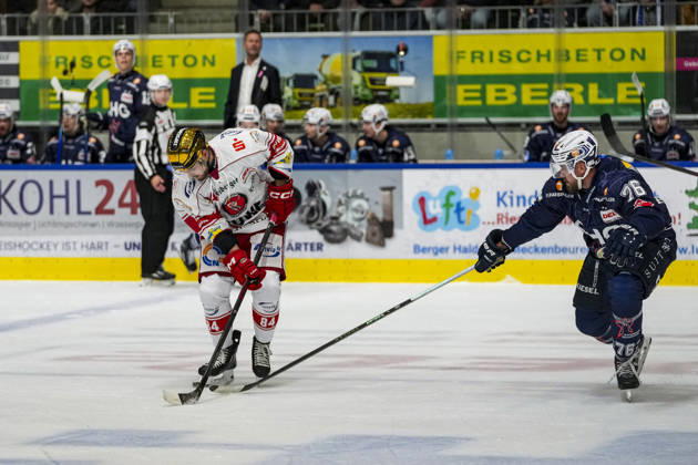Battle for the Puck: Face-off between Louis Brune of the Eispiraten Crimmitschau (No. 84) and Denis Pfaffengut of the Ravensburg Towerstars, 76, GER, Ravensburg Towerstars vs. Eispiraten Crimmitschau, ice hockey, DEL2 regular season, Matchday 10, 2026–2027 season, October 18, 2026, GER, Ravensburg Towerstars vs. Eispiraten Crimmitschau, Ice Hockey, DEL2 Regular Season, Matchday 10, 2026–2027 Season, October 18, 2026, Ravensburg Copyright: xEibner-Pressefoto MaximilianxRistx EP_MRT