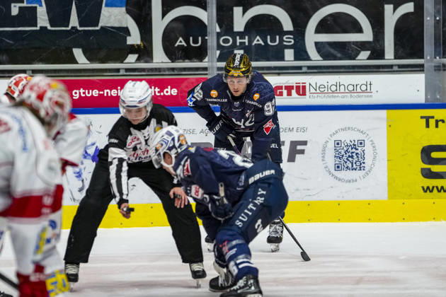 Mark Rassell, Ravensburg Towerstars, 92, GER, Ravensburg Towerstars vs. Eispiraten Crimmitschau, Ice Hockey, DEL2 Regular Season, Matchday 10, 2026–2027 Season, October 18, 2026, GER, Ravensburg Towerstars vs. Eispiraten Crimmitschau, Ice Hockey, DEL2 Regular Season, Matchday 10, 2026–2027 Season, October 18, 2026, Ravensburg Copyright: xEibner-Pressefoto MaximilianxRistx EP_MRT