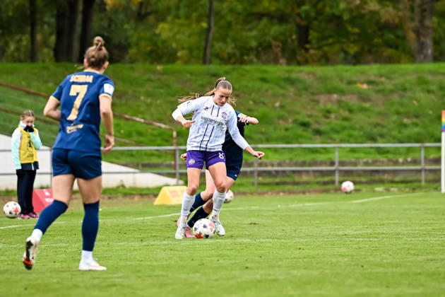 October 18, 2026, Soccer, Women s Bundesliga 2, 2026–2027, Matchday 9, SG 99 Andernach vs. SGS Essen, Antonia Baaß 8, Essen retains possession