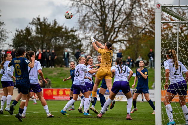 October 18, 2026, Soccer, Women s Bundesliga 2, 2026–2027, Matchday 9, SG 99 Andernach vs. SGS Essen; Goalkeeper Kim Sindermann (1) of Essen punches the ball away after a corner kick