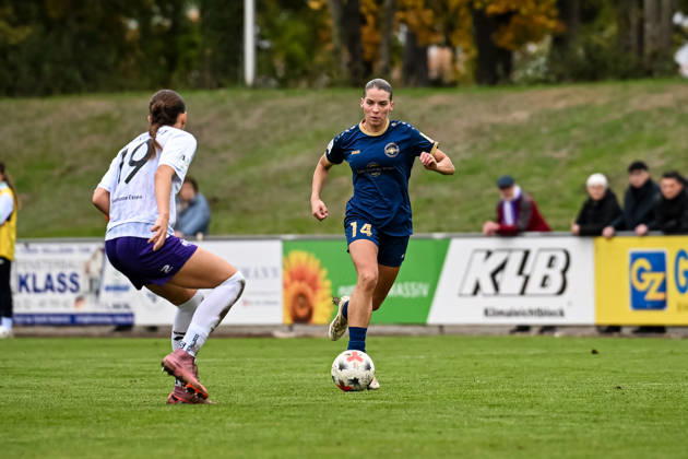 October 18, 2026, Soccer, Women s Bundesliga 2, 2026–2027, Matchday 9, SG 99 Andernach vs. SGS Essen; Mia Trombin of Andernach runs with the ball through the midfield