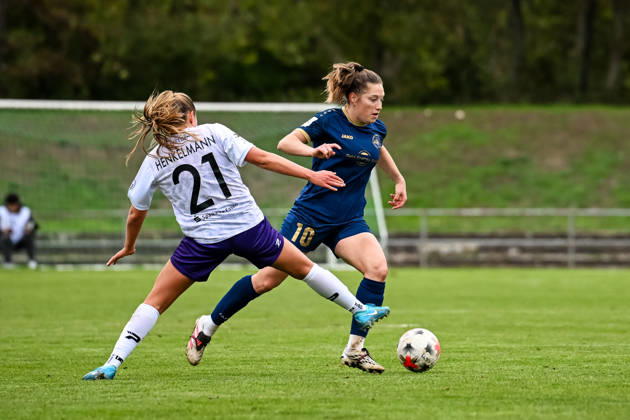October 18, 2026, Soccer, Women s Bundesliga 2, 2026–2027, Matchday 9, SG 99 Andernach vs. SGS Essen: Leonie Krump (10, Andernach) dribbles past Lia Henkelmann (21, Essen)