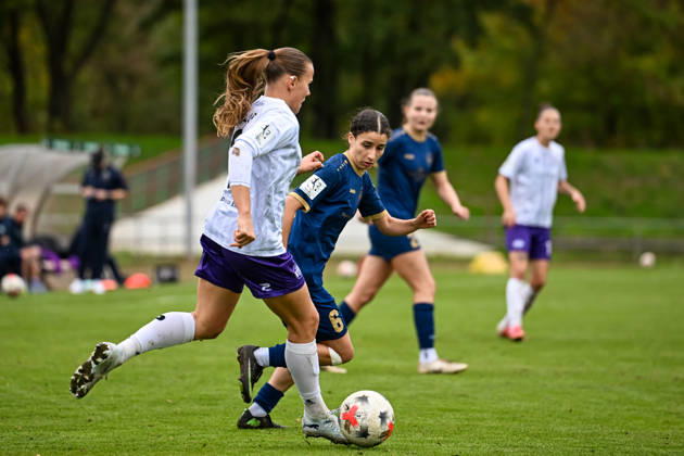 October 18, 2026, Soccer, Women s Bundesliga 2, 2026–2027, Matchday 9, SG 99 Andernach vs. SGS Essen; Antonia Baaß (8) of Essen dribbles the ball with her right foot; Narjiss Ahamad of Andernach runs alongside her