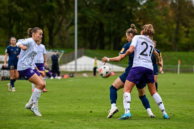 October 18, 2026, Soccer, Women s Bundesliga 2, 2026–2027, Matchday 9, SG 99 Andernach vs. SGS Essen; Carolin Schraa (7, Andernach) holds off Selina Henkelmann (21, Essen) for the ball