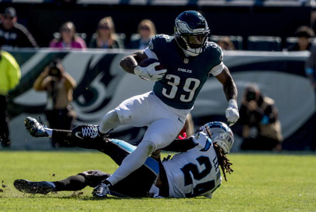 October 18, 2026, Philadelphia, Pa, USA: Oct 18, 2026; Philadelphia, PA, USA; Philadelphia Eagles running back Dameon Pierce (39) runs over Carolina Panthers cornerback Will Lee III (24) on a run during the NFL, American Football Herren, USA football matchup between the Carolina Panthers and Philadelphia Eagles during the NFL football matchup between the Carolina Panthers and Philadelphia Eagles at Lincoln Financial Field. Mandatory Credit: -Cal Media NFL 2026: Panthers Vs Eagles OCT 18  - ZUMAcs17 20261018_faf_cs17_013 Copyright: xScottxSeriox