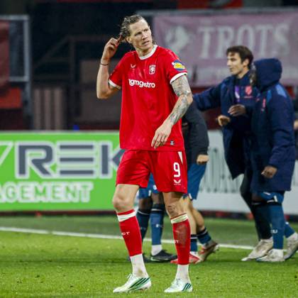 ENSCHEDE - Wout Weghorst of FC Twente reacts to the loss after the Eredivisie match between FC Twente and FC Utrecht at De Grolsch Veste on October 18, 2026, in Enschede, the Netherlands. WART BRINKERHOF ANP Eredivisie 2026 27 xVIxANPxSportx xMarcelxterxBalsxIVx 572889029 originalFilename: 572889029