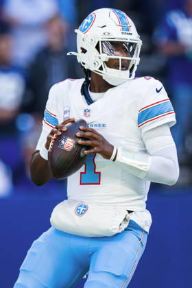 Oct 18, 2026; Indianapolis, IN, USA; Tennessee Titans quarterback Cam Ward (1) passes the ball during NFL, American Football Herren, USA game action against the Indianapolis Colts at Lucas Oil Stadium. Mandatory Credit: -Cal Media NFL 2026: Titans Vs Colts OCT 18  - ZUMAc04_ 20261018_zma_c04_021 Copyright: xJohnxMersitsx