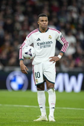 October 18, 2026, Madrid, Madrid, Spain: Kylian Mbappe of Real Madrid CF gets focused during the Spanish League, LaLiga EA Sports, football match between Real Madrid and Sevilla FC at Bernabeu stadium on October 18, 2026, in Madrid, Spain. Real Madrid V Sevilla FC - LaLiga EA Sports  - ZUMAa181 20261018_zaa_a181_414 Copyright: xOscarxJ.xBarrosox