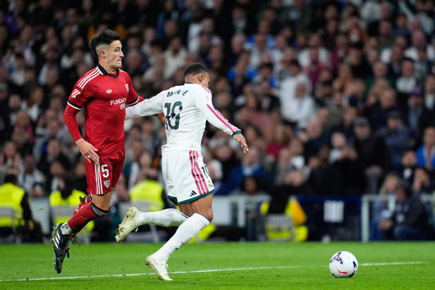 October 18, 2026, Madrid, Madrid, Spain: Kylian Mbappe of Real Madrid CF and Andres Castrin of Sevilla FC compete for the ball during the Spanish League, LaLiga EA Sports, football match between Real Madrid and Sevilla FC at Bernabeu stadium on October 18, 2026, in Madrid, Spain. Real Madrid V Sevilla FC - LaLiga EA Sports  - ZUMAa181 20261018_zaa_a181_428 Copyright: xDennisxAgyemanx