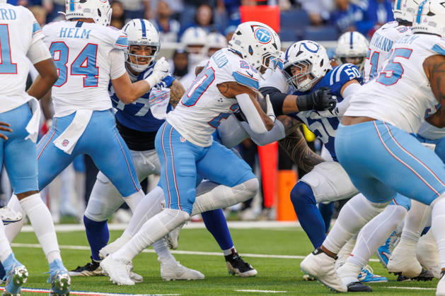 October 18, 2026, Indianapolis, Indiana, U.S: Tennessee Titans running back Tony Pollard (20) carries the ball during the game between the Tennessee Titans and the Indianapolis Colts at Lucas Oil Stadium, Indianapolis, Indiana. NFL, American Football Herren, USA 2026 Titans 26-20 Colts  - ZUMAs304 20261018_zaf_s304_017 Copyright: xScottxStuartx