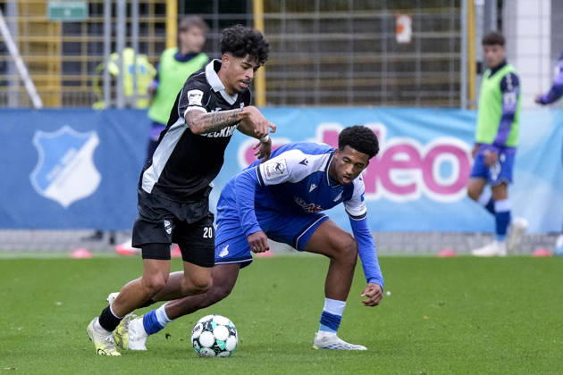 from left: Andre Leipold (Verl), 20; Natnael Abraha (TSG II), 2; tackle, game scene, duel, tackle, tackling, dynamism, action, 10 18 2026, Sinsheim, Germany, soccer, 3rd Division, TSG 1899 Hoffenheim II vs. SC Verl, DFB and DFL regulations prohibit any use of photographs as image sequences and or quasi-video xozx