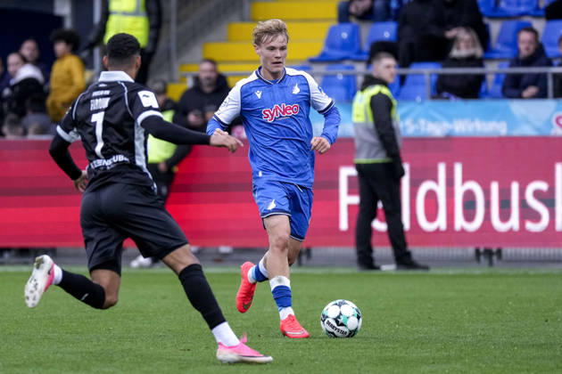v li Amin Farouk Verl, 7, Krystof Cizek TSG II, 26, tackle, game scene, duel, tackle, tackling, dynamics, action, 10 18 2026, Sinsheim, Germany, soccer, 3rd Division, TSG 1899 Hoffenheim II vs. SC Verl, DFB and DFL regulations prohibit any use of photographs as image sequences and or quasi-video xozx