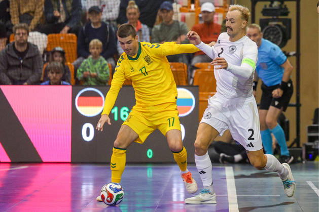 October 18, 2026, xsefx, Futsal, World Cup Qualifier, Germany vs. Lithuania, Westenergie Sports Hall, Mülheim an der Ruhr, 2026–2027 Season: Christopher Wittig (Germany 02) in a one-on-one battle against Paulius Osauskas (Lithuania 17). DFB regulations prohibit any use of photographs as image sequences and or quasi-video. North Rhine-Westphalia, Germany