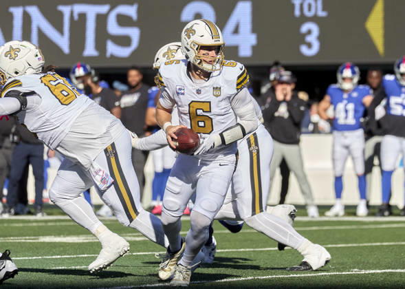 NFL, American Football Herren, USA 2026: Saints Vs Giants SEP 13 New Orleans Saints quarterback Tyler Shough (6) against the New York Giants during a NFL game at MetLife Stadium in East Rutherford, New Jersey. Duncan Williams CSM (Credit Image: Duncan Williams Cal Media) East Rutherford New Jersey United States EDITORIAL USE ONLY Copyright: xx ZUMA-20261018_zma_c04_150.jpg DuncanxWilliamsx csmphotothree535858