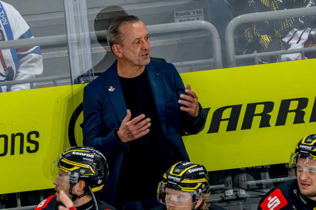 October 18, 2026, xkkux, Ice Hockey, DEL, Krefeld Pinguine vs. Eisbären Berlin, 2026–27 Season, YAYLA Arena Krefeld, Head Coach Thomas Popiesch, Krefeld Pinguine HC, North Rhine-Westphalia, Germany