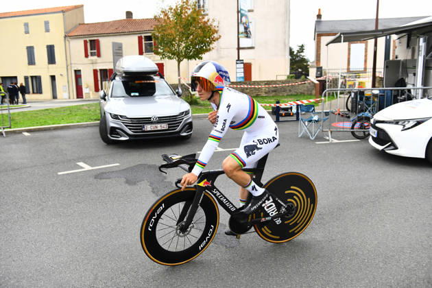 October 18, 2026, Les Herbiers, Pays De La Loire, France: Red BullÃBoraÃHansgrohes Belgian rider Remco Evenepoel competes in the Chrono des Nations in Les Herbiers, France, on October 18, 2026. Les Herbiers France - ZUMAh284 20261018_znp_h284_023 Copyright: xRonanxHoussinx