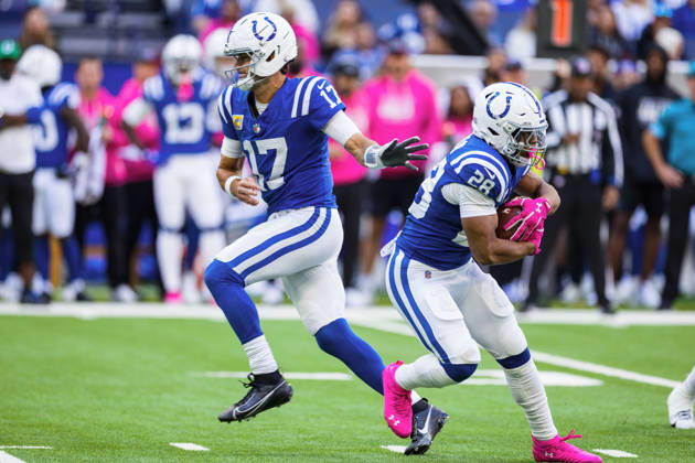 Oct 18, 2026; Indianapolis, IN, USA; Indianapolis Colts running back Jonathan Taylor (28) runs with the ball during NFL, American Football Herren, USA game action against the Tennessee Titans at Lucas Oil Stadium. Mandatory Credit: -Cal Media Indianapolis USA - ZUMAc04_ 20261018_zma_c04_253 Copyright: xJohnxMersitsx