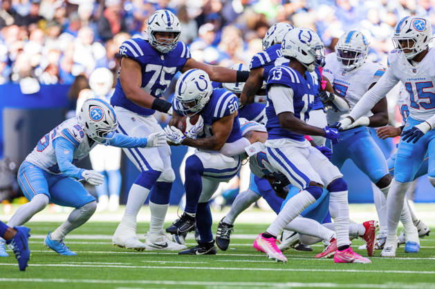 Oct 18, 2026; Indianapolis, IN, USA; Indianapolis Colts running back Seth McGowan (20) runs with the ball during NFL, American Football Herren, USA game action against the Tennessee Titans at Lucas Oil Stadium. Mandatory Credit: -Cal Media Indianapolis USA - ZUMAc04_ 20261018_zma_c04_270 Copyright: xJohnxMersitsx