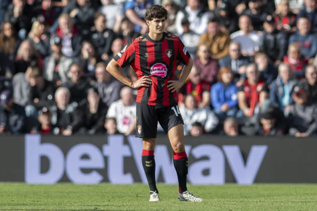 AFC Bournemouth v Sunderland, Premier League Antonio Silva of Bournemouth during the AFC Bournemouth v Sunderland Premier League match at Vitality Stadium, Bournemouth, England on 18 October 2026 Credit: Andy Thomas Every Second Media Editorial use only. All images are copyright Every Second Media Limited. No images may be reproduced without prior permission. All rights reserved. Premier League and Football League images are subject to licensing agreements with Football DataCo Limited. see https: www.football-dataco.com Copyright: xIMAGO EveryxSecondxMediax ESM-2234-0091 AndyxThomasx xEveryxSecondxMediax
