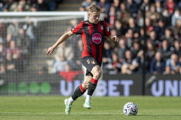AFC Bournemouth v Sunderland, Premier League Adrien Truffert of Bournemouth during the AFC Bournemouth v Sunderland Premier League match at Vitality Stadium, Bournemouth, England on 18 October 2026 Credit: Andy Thomas Every Second Media Editorial use only. All images are copyright Every Second Media Limited. No images may be reproduced without prior permission. All rights reserved. Premier League and Football League images are subject to licensing agreements with Football DataCo Limited. see https: www.football-dataco.com Copyright: xIMAGO EveryxSecondxMediax ESM-2234-0099 AndyxThomasx xEveryxSecondxMediax