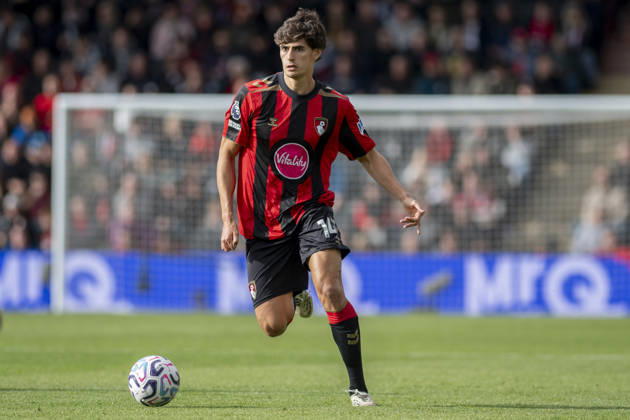 AFC Bournemouth v Sunderland, Premier League Antonio Silva of Bournemouth during the AFC Bournemouth v Sunderland Premier League match at Vitality Stadium, Bournemouth, England on 18 October 2026 Credit: Andy Thomas Every Second Media Editorial use only. All images are copyright Every Second Media Limited. No images may be reproduced without prior permission. All rights reserved. Premier League and Football League images are subject to licensing agreements with Football DataCo Limited. see https: www.football-dataco.com Copyright: xIMAGO EveryxSecondxMediax ESM-2234-0103 AndyxThomasx xEveryxSecondxMediax