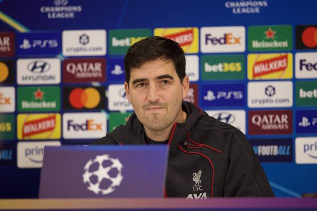 Football - UEFA Champions League - Liverpool FC v Villarreal CF - MD-1 LIVERPOOL, ENGLAND - Monday, October 19, 2026: Liverpool s head coach Andoni Iraola during a press conference, PK, Pressekonferenz at Anfield ahead of the UEFA Champions League 2026 27 League Phase MD3 match between Liverpool FC and Villarreal CF. (Photo by David Rawcliffe Propaganda) LIVERPOOL Anfield MERSEYSIDE ENGLAND  Copyright: xDavidxRawcliffex 2026-10-19-Liverpool_Villarreal_MD-1-094