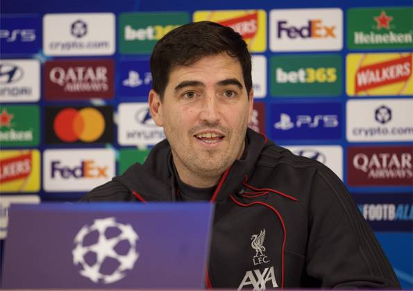Football - UEFA Champions League - Liverpool FC v Villarreal CF - MD-1 LIVERPOOL, ENGLAND - Monday, October 19, 2026: Liverpool s head coach Andoni Iraola during a press conference, PK, Pressekonferenz at Anfield ahead of the UEFA Champions League 2026 27 League Phase MD3 match between Liverpool FC and Villarreal CF. (Photo by David Rawcliffe Propaganda) LIVERPOOL Anfield MERSEYSIDE ENGLAND  Copyright: xDavidxRawcliffex 2026-10-19-Liverpool_Villarreal_MD-1-096