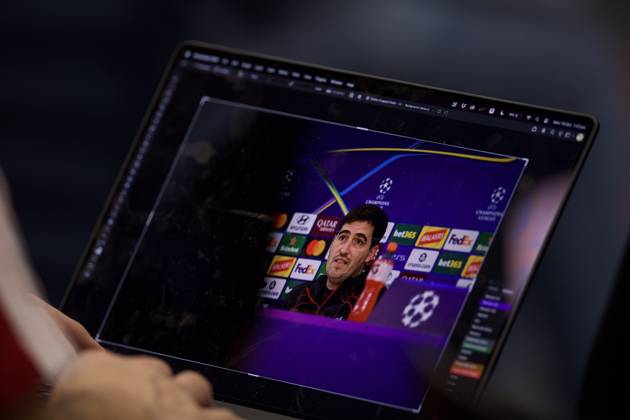 Football - UEFA Champions League - Liverpool FC v Villarreal CF - MD-1 LIVERPOOL, ENGLAND - Monday, October 19, 2026: Liverpool s head coach Andoni Iraola during a press conference, PK, Pressekonferenz at Anfield ahead of the UEFA Champions League 2026 27 League Phase MD3 match between Liverpool FC and Villarreal CF. (Photo by David Rawcliffe Propaganda) LIVERPOOL Anfield MERSEYSIDE ENGLAND  Copyright: xDavidxRawcliffex 2026-10-19-Liverpool_Villarreal_MD-1-103