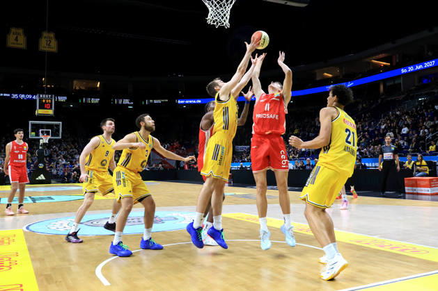October 19, 2026, Germany, GER, DEU, Basketball, BBL Cup, Day 1, 2026–2027 Season, Berlin, ALBA Berlin vs. Bamberg, BRANDON ANGEL, ALBA Berlin 21, MALTE DELOW, ALBA Berlin 6, BRANDON ANGEL, ALBA Berlin 21, Richard Balint, Bamberg 11, nordphoto GmbH, Engler Berlin, Uber Arena Berlin, Germany Copyright: xNordphotox xEnglerx