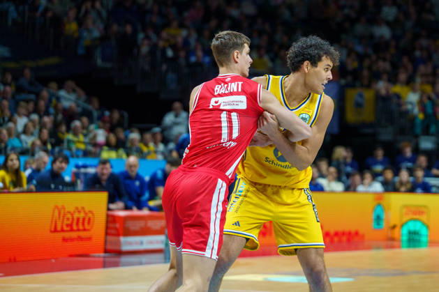 Pictured: Brandon Angel, ALBA BERLIN, 21, Richard Balint, BMA365 Bamberg Baskets, 11 19 10 2026, Alba Berlin vs. BMA365 Bamberg Baskets, BBL Cup Round of 16, Basketball, 2026–27 Season, Uber Arena Copyright: HMBxMedia xPascalxSpanehl