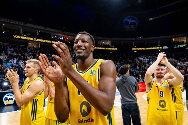 Basketball Berlin, October 19, 2026; 2026–2027 Season; Netto BBL Cup Round of 16; Alba Berlin; BMA365; Bamberg Baskets; Quarterfinal Draw; Yankuba Sima; Alba Berlin, No. 77; Celebration