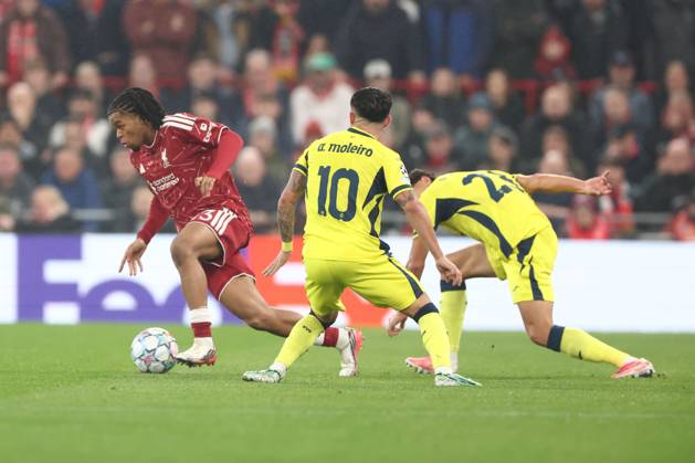 Rio Ngumoha of Liverpool. Alberto Moleiro of Villarreal and Sergi Cardona of Villarreal Liverpool v Villarreal, UEFA Champions League, Football, Anfield, Liverpool, UK - 20 Oct 2026Liverpool Anfield United Kingdom  Copyright: xRYANxBROWNE Shutterstockx 17226440ak