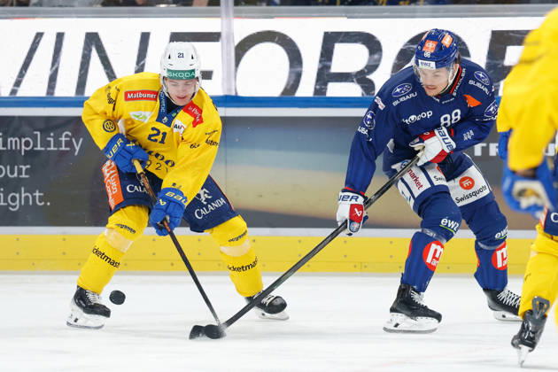 October 20, 2026, Swiss Life Arena, Zurich, SWITZERLAND, 2026–2027 Season, Men s Ice Hockey National League, ZSC Lions vs. HC Davos, Julian Parree (li), HC Davos vs. Malte Stroemwall, ZSC Lions