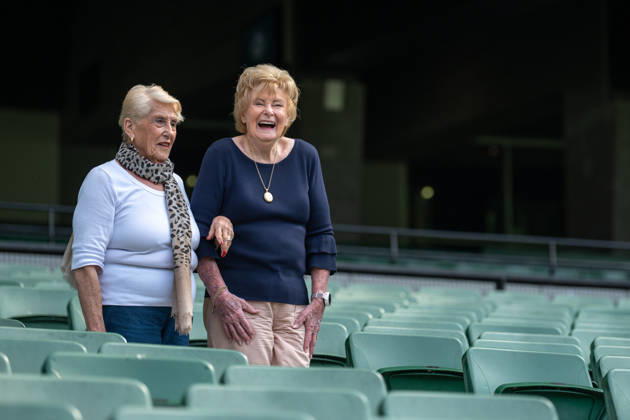 Olympic Games, Olympische Spiele, Olympia, OS ANNIVERSARY DINNER, Sandra Morgan-Beavis (left) and Marlene Mathews (right) pose for photos as part of 1956 Olympic Games 70th Anniversary Celebrations, in Melbourne, Wednesday, October 21, 2026. ( NO ARCHIVING MELBOURNE VICTORIA Australia  Copyright: xJayxKoglerx 20261021170925574451