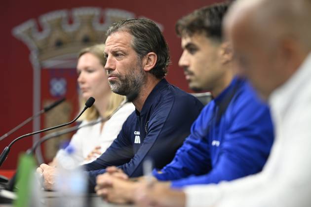 SC Braga v KAA Gent - UEFA Conference League Media Activities 21 10 2026 BRAGA, PORTUGAL - OCTOBER 21 : De Mil Rik head coach of KAA Gent and Tiago Alves Araujo Felipe defender of KAA Gent speaking with the media during a pre-match press conference, PK, Pressekonferenz ahead of the UEFA Conference League 2026 27 League Phase matchday 2 match between SC Braga and KAA Gent on October 21, 2026 in Braga, Portugal, 21 10 2026 Braga Portugal  Copyright: xNicoxVereeckenx