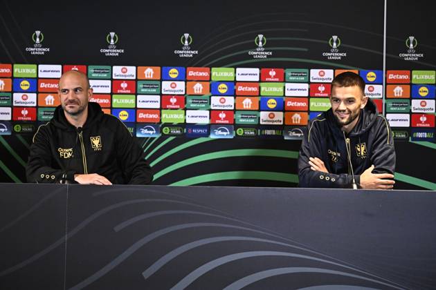 FC Midtjylland v Sint-Truidense VV - UEFA Conference League Media Activities 21 10 2026 HERNING, DENMARK - OCTOBER 21 : De Meyer Frederic head coach of Sint-Truidense VV and Musliu Visar defender of Sint-Truidense VV speaking with the media during a pre-match press conference, PK, Pressekonferenz ahead of the UEFA Conference League 2026 27 League Phase matchday 2 match between FC Midtjylland and Sint-Truidense VV on October 21, 2026 in Herning, Denmark, 21 10 2026 Herning Denmark  Copyright: xTomasxSiskx