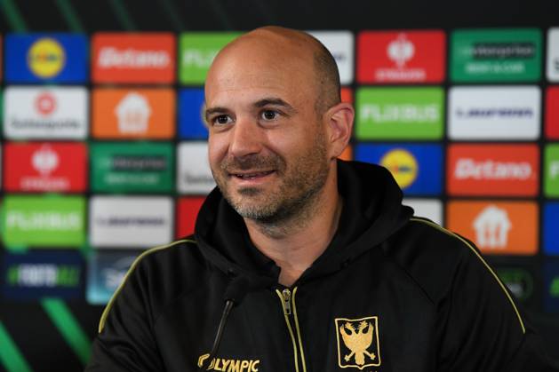 STVV s head coach Frederic De Meyer pictured during a press conference, PK, Pressekonferenz of Belgian soccer team Sint-Truidense VV, Wednesday 21 October 2026 in Herning, Denmark, in preparation of tomorrow s game against Danish FC Midtjylland on the second day of the UEFA Conference League league phase. JILLxDELSAUX  x190514551x