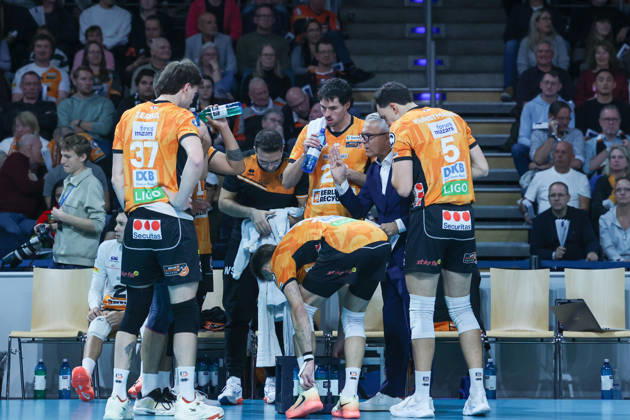 October 21, 2026, BR Volleys vs. FT 1844 Freiburg, Volleyball Bundesliga (BBL) Matchday 1, Max Schmeling Halle; Head Coach Andrea Anastasi with the BR Volleys Berlin players, Berlin, Germany