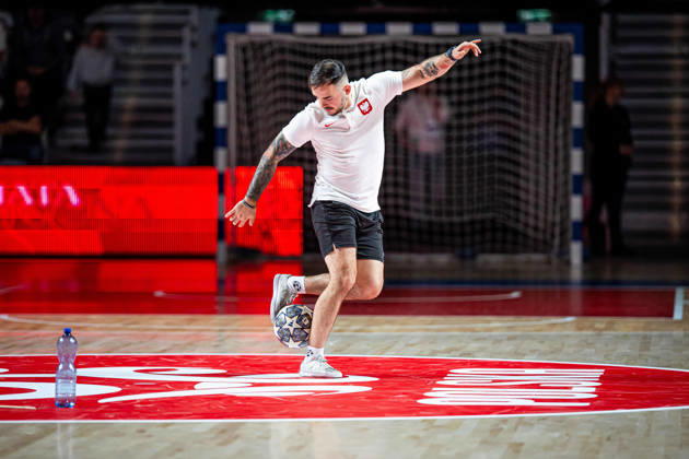 21.10.2026 GORZOW, ARENA GORZOW, FUTSAL, ELIMINACJE MISTRZOSTW SWIATA (FIFA FUTSAL WORLD CUP 2028 QUALIFICATION), MECZ POLSKA - BOSNIA I HERZEGOWINA (POLAND - BOSNIA AND HERZEGOVINA) NZ pokaz w przerwie meczu FOTO LUKASZ SKWIOT CYFRASPORT NEWSPIX.PL --- Newspix.pl  20261021CSLS00108