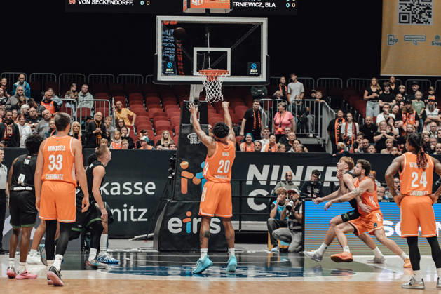 Game Day 4 of the Basketball Eurocup: Niners Chemnitz vs. Slask Wroclaw, October 21, 2026, starting at 7:00 p.m., Chemnitz, Chemnitz Arena. Pictured: Urald King taking a free throw. Game Day 4 of the Basketball Eurocup: Niners Chemnitz vs. Slask Wroclaw, Chemnitz, Saxony, Germany Copyright: xEHLxMedia MichelxKöhlerx 20262110-Niners-Chemnitz-Slask-Wroclaw-024