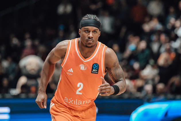 Game Day 4 of the Basketball Eurocup: Niners Chemnitz vs. Slask Wroclaw, October 21, 2026, starting at 7:00 p.m., Chemnitz, Chemnitz Arena. In Photo 02: Stefan Smith. Game Day 4 of the Basketball Eurocup: Niners Chemnitz vs. Slask Wroclaw, Chemnitz, Saxony, Germany Copyright: xEHLxMedia MichelxKöhlerx 20262110-Niners-Chemnitz-Slask-Wroclaw-030