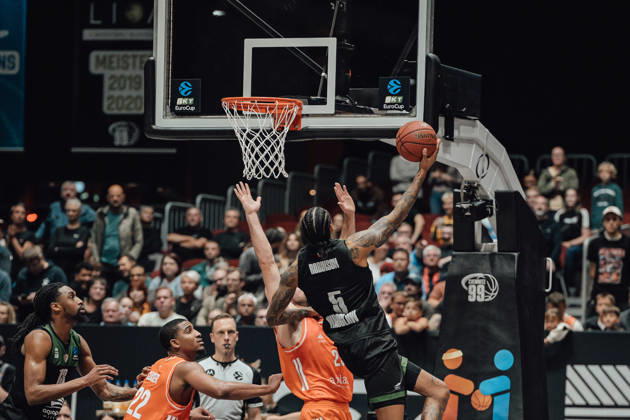 Game Day 4 of the Basketball Eurocup: Niners Chemnitz vs. Slask Wroclaw, October 21, 2026, starting at 7:00 p.m., Chemnitz, Chemnitz Arena. In photo 05: Devin Robinson, 22 Nighaeal Ceaser, Matchday 4 of the Basketball Eurocup: Niners Chemnitz vs. Slask Wroclaw, Chemnitz, Saxony, Germany Copyright: xEHLxMedia MichelxKöhlerx 20262110-Niners-Chemnitz-Slask-Wroclaw-039