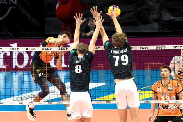 October 21, 2026, Germany, GER, DEU, Volleyball 1st Bundesliga, Day 1, 2026–2027 Season, Berlin, BR Volleys vs. FT Freiburg; Daniel Malescha (BR Volleys) 10, Anton Jung (FT 1844 Freiburg) 18, 44; 8, Lindemann (FT 1844 Freiburg) 79; nordphoto GmbH; Engler Berlin; Max Schmeling Halle, Berlin, Germany Copyright: xNordphotox xEnglerx
