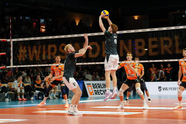 1 Men s Volleyball Bundesliga, Matchday 1: BERLIN RECYCLING Volleys vs. FT 1844 Freiburg; Fabian Hosch (FT 1844 Freiburg), setter, on October 21, 2026, at the Max Schmeling Halle, Berlin, Germany