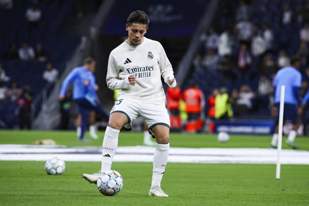 Real Madrid vs. RB Leipzig, UEFA Champions League 2026–27, October 21, 2026, Santiago Bernabéu Stadium, Madrid, Spain Arda Güler of Real Madrid warms up during the UEFA Champions League 2026 27 soccer match between Real Madrid and RB Leipzig at Santiago Bernabéu Stadium on October 21, 2026, in Madrid, Spain Madrid Santiago Bernabéu Stadium Madrid Spain Copyright: xAlejandroxMatiasxAcostax